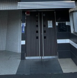 ＡＸＡＳ池袋本町のエントランス