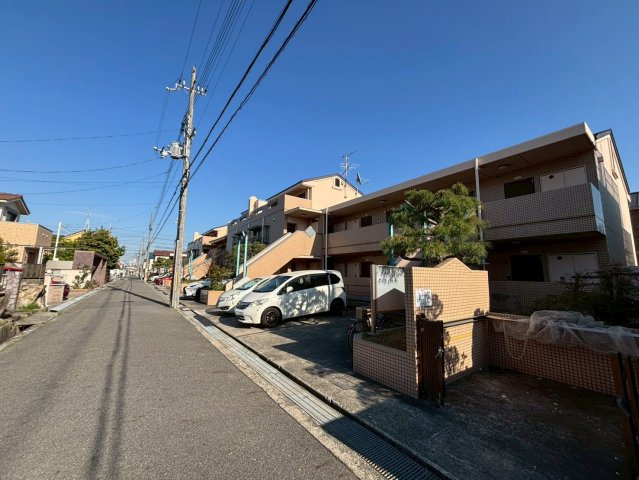 ラポール新伊丹の外観