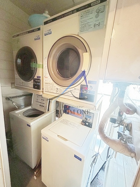 プラザＵＳＡ菊名 のその他共用部分|共用洗濯機です。