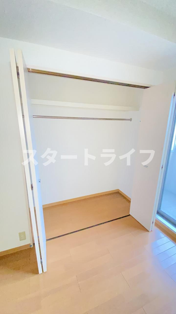 大阪市淀川区木川西４丁目の賃貸マンションの収納