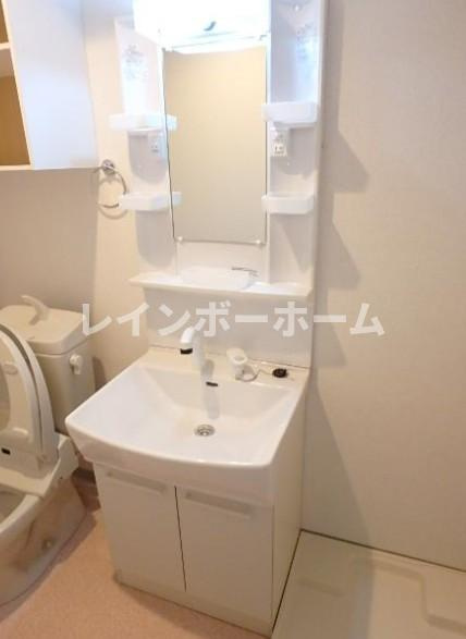 グランドエミネンス氷川台の独立洗面台