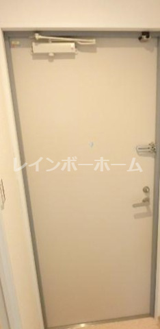 グランドエミネンス氷川台の玄関