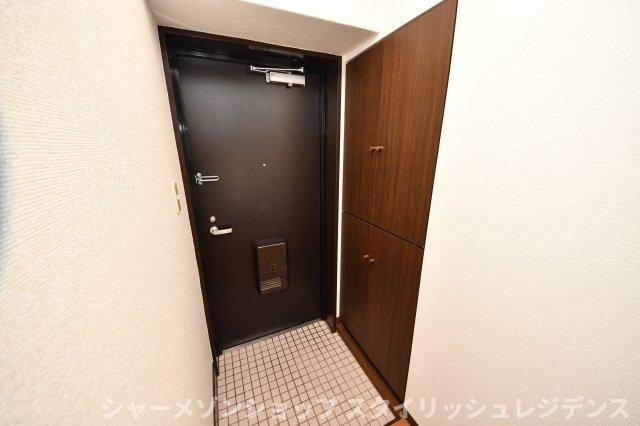 ギャラン中井の玄関