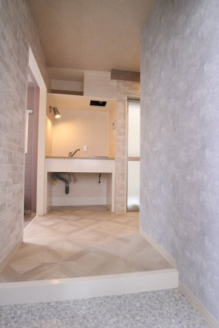 ナイン瑞ケ丘の玄関