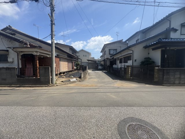 川越市的場　売地の前面道路含む現地写真
