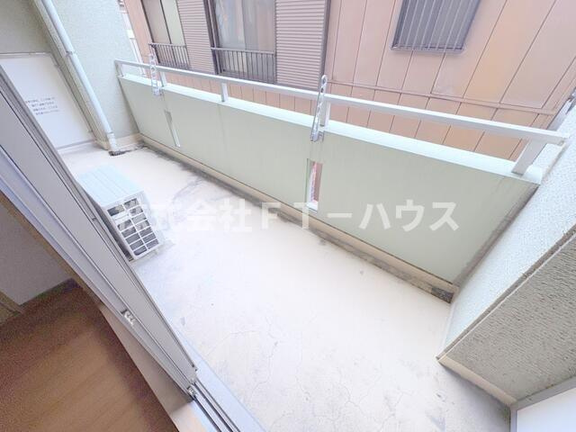 シャングリアマルタのバルコニー