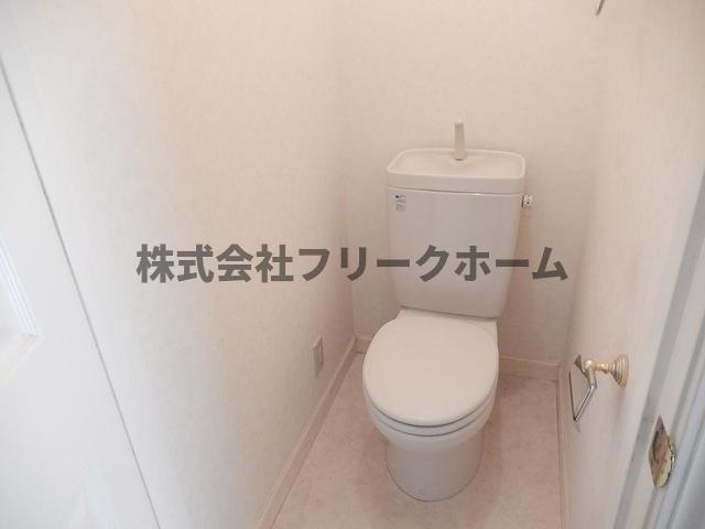 小金井市東町２丁目のアパートのトイレ