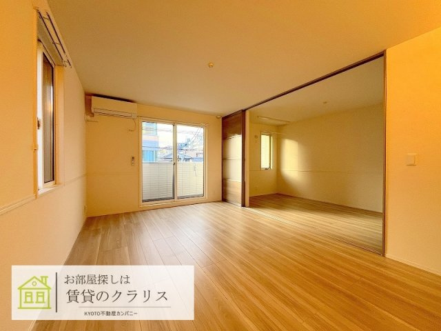 エンラージ西院