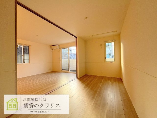 エンラージ西院