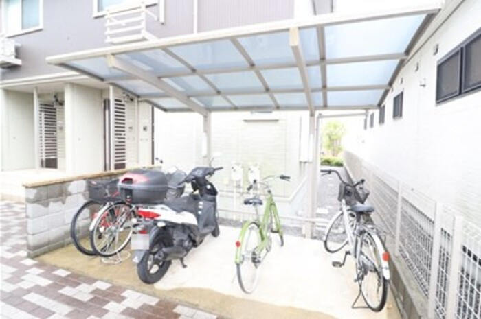 流山市西平井３丁目のアパートのその他共用部分|駐輪場