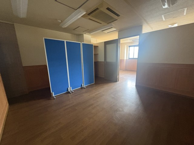 ダイヤモンドビルのロビー
