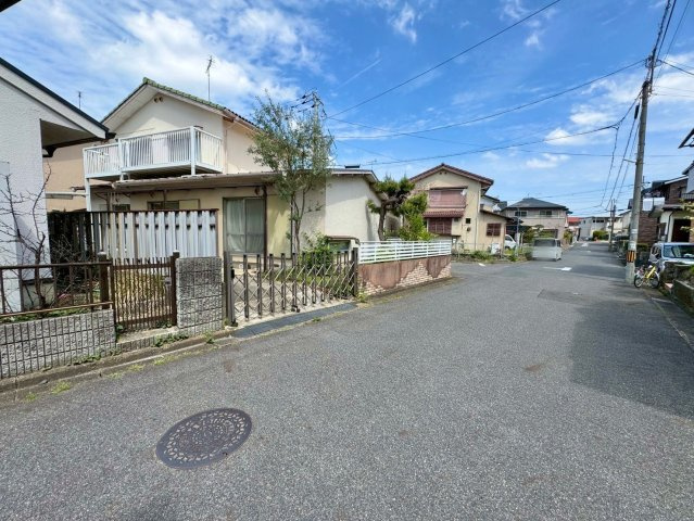 草津市東矢倉2丁目　建築条件無し売土地の前面道路含む現地写真