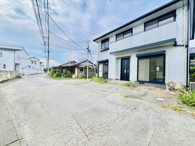 前橋市北代田町の前面道路含む現地写真|閑静な住宅地◎