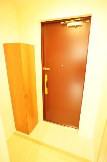 プラム二長町の玄関