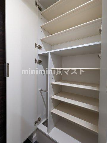 プレサンス福島吉野ミナージの収納