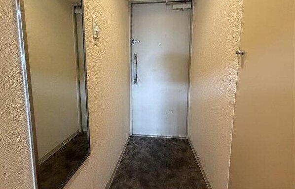 ヒールヒルズの玄関