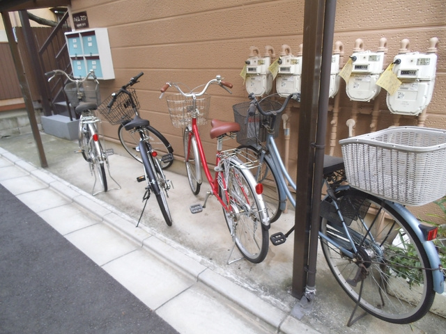 ハイムスワンのその他共用部分|敷地内自転車置き場あります。