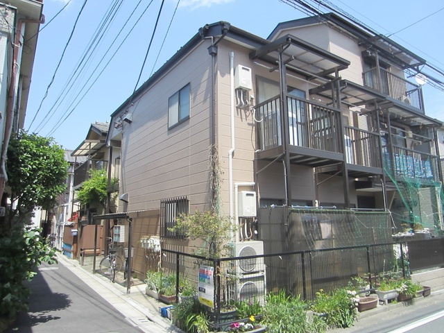 ハイムスワンの外観|閑静な住宅街の立地です♪
