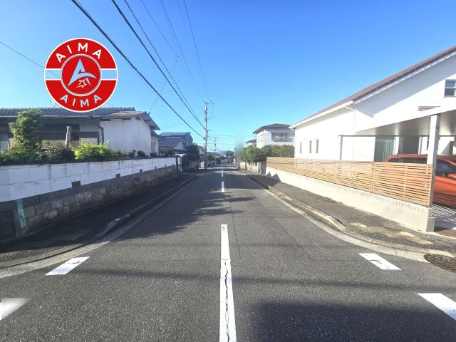 福岡市西区野方5丁目第8-2棟（1号棟）の外観|前面道路含む現地の写真です。
