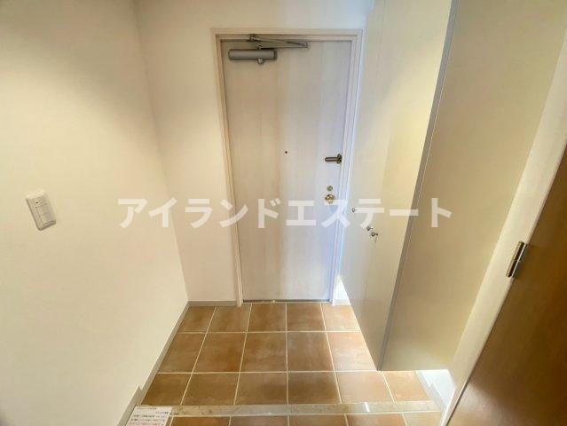 LANAI CLASSIC TOWER GARDEN VIEW　浴室乾燥機　通風良好　床暖房の玄関