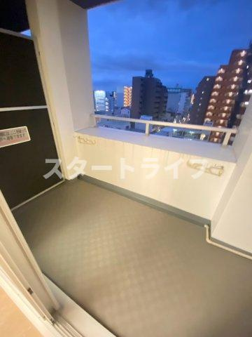 大阪市淀川区宮原２丁目の賃貸マンションのバルコニー