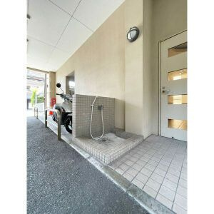 F・PARC西新のロビー