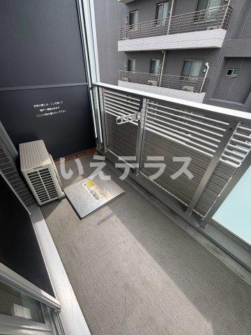 アーバネックスみなと元町のバルコニー