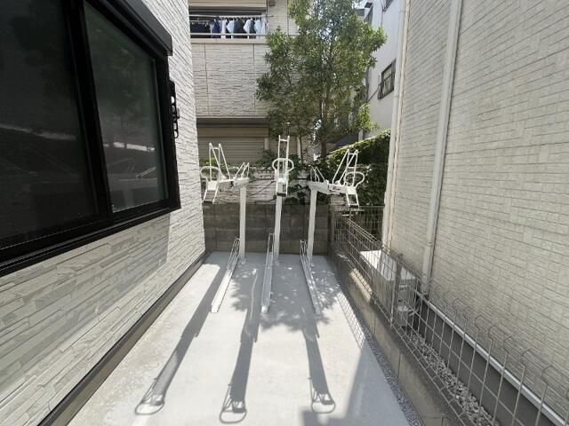 エテルノアの駐車場
