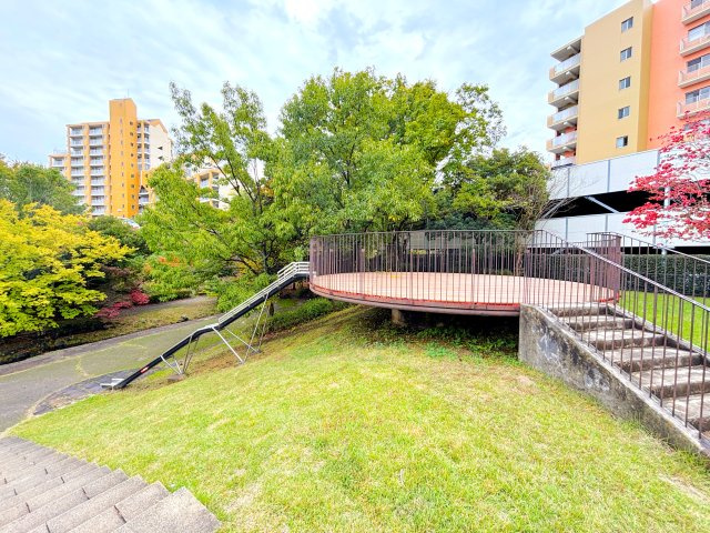 別所お月見公園内遊具。