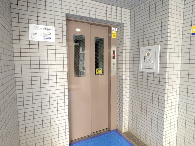 エレベーター設備があります。