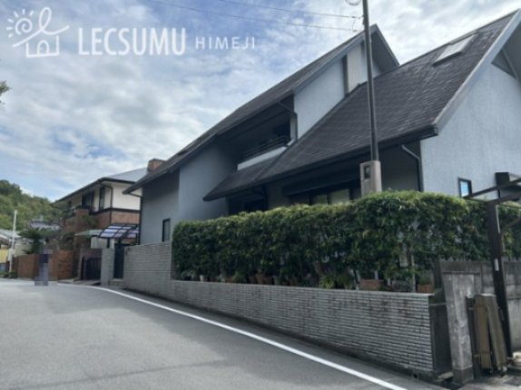 姫路市香寺町須加院/中古戸建の前面道路含む現地写真