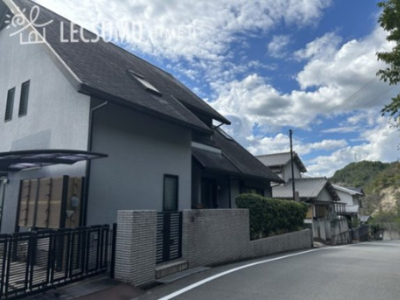 姫路市香寺町須加院/中古戸建の前面道路含む現地写真