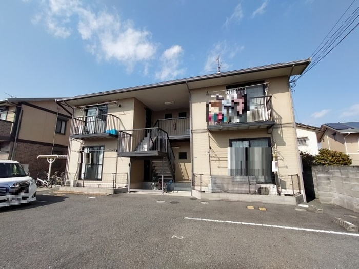 コーポラス西古松D棟 D棟の外観