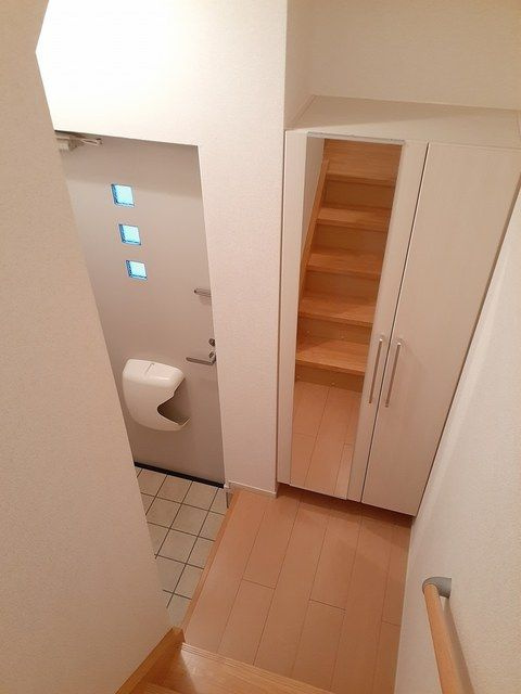 レジデンス花笠の玄関