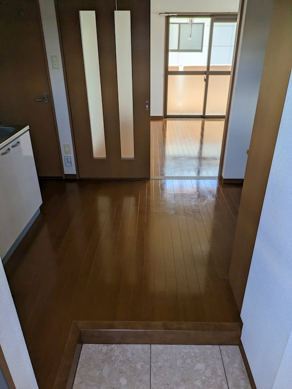 タウニール の玄関