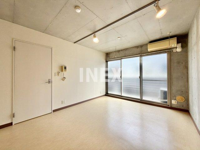 横浜市南区若宮町３丁目の賃貸マンションの居間・リビング