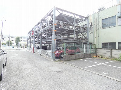 INOVE日野台（旧ヒルトップ多摩平の森）の駐車場