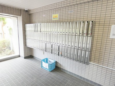 INOVE日野台（旧ヒルトップ多摩平の森）のロビー