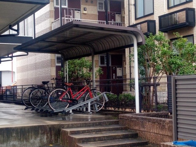レオパレス辻町のその他|屋根付き駐輪場