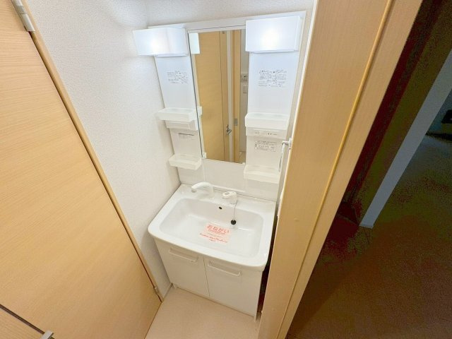 アラバスタの独立洗面台