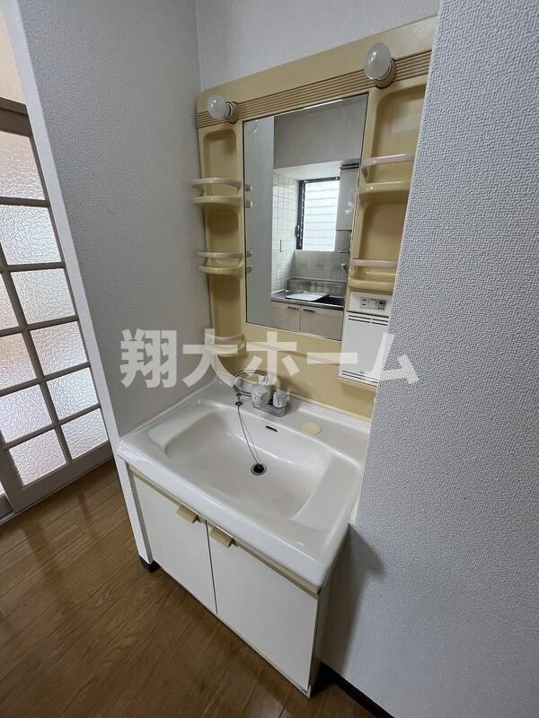 プラーズ西浅草の洗面所