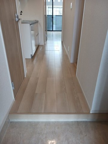 ソルス・おおたかの玄関