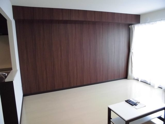 レオネクストグリーンパレス住岡の居間・リビング
