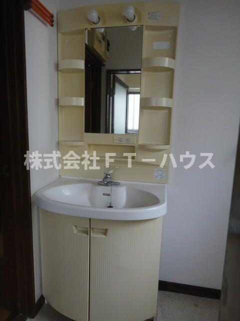 曽谷３丁目貸家の独立洗面台