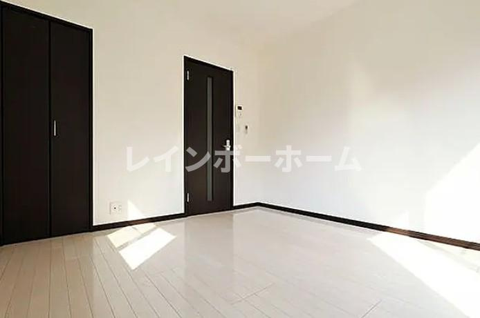 ルーチェの居間・リビング|※別部屋参照写真となります。