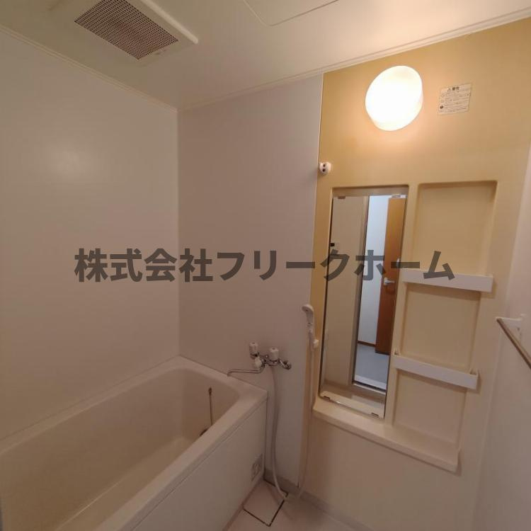 三鷹市下連雀６丁目の賃貸マンションの浴室