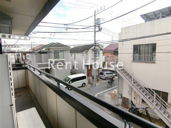 三鷹市下連雀６丁目の賃貸マンションのバルコニー