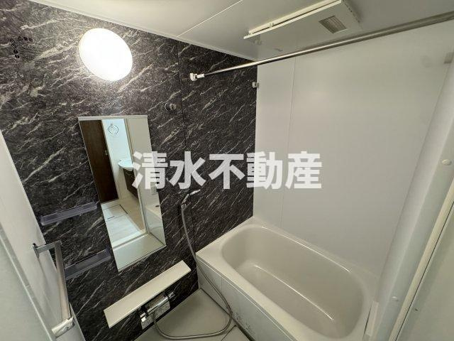 アンジュール練馬の浴室|画像は別部屋の参考写真となります。
詳細はお気軽にお問い合わせください。