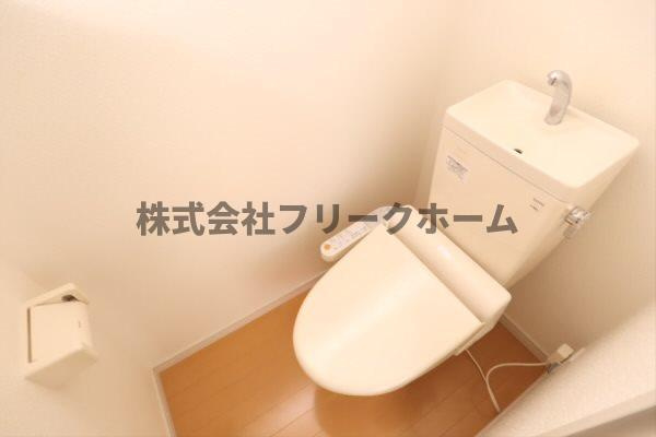 三鷹市牟礼６丁目の賃貸マンションのトイレ