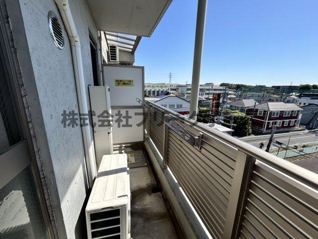 三鷹市牟礼６丁目の賃貸マンションのバルコニー